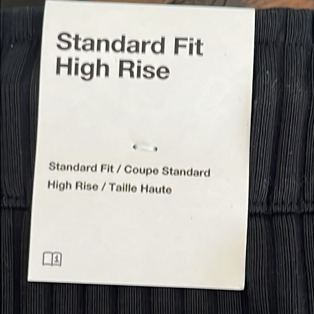 Nike black standard fit high rise ribbed athletic shorts NWT size 1X - Picture 6 of 9